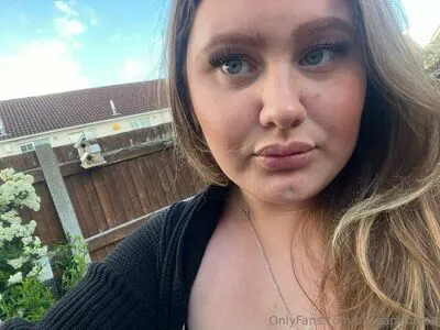Busty Becca OnlyFans Leaked Free Thumbnail Picture - #64v2Z5cnCe