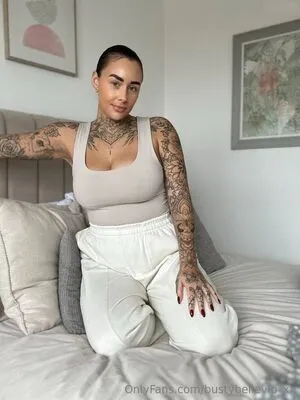 Busty Belle OnlyFans Leaked Free Thumbnail Picture - #2xSWbCUdwg