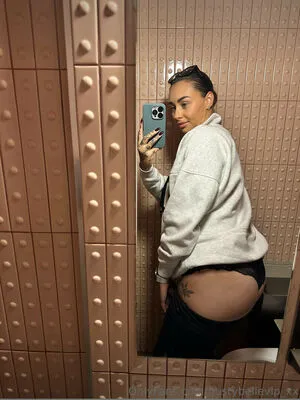 Busty Belle OnlyFans Leaked Free Thumbnail Picture - #PGOS3hdsrr