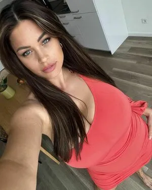 Busty Emily OnlyFans Leaked Free Thumbnail Picture - #P95vHwh7dN