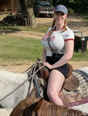 Busty Ginger OnlyFans Leaked Free Thumbnail Picture - #kmiTSMMPub