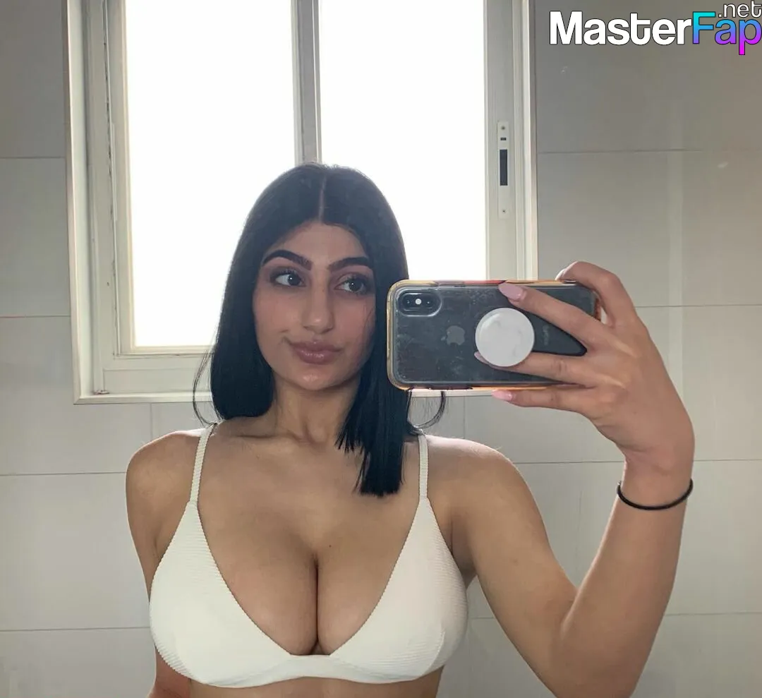 Busty Indian Nude OnlyFans Leak Picture #roIFacvU5M | MasterFap.net