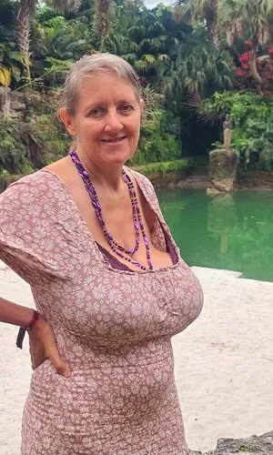 Busty Petra OnlyFans Leaked Free Thumbnail Picture - #aycEnXJOWC