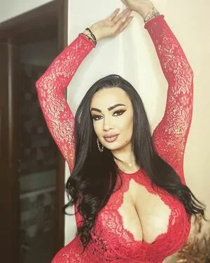 Busty Sexy Lora OnlyFans Leaked Free Thumbnail Picture - #eUL7BPW2xp