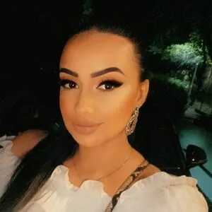 Busty Sexy Lora OnlyFans Leaked Free Thumbnail Picture - #i85dziuGz3