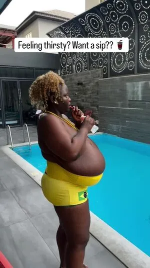 Busty Vivian OnlyFans Leaked Free Thumbnail Picture - #2nCGpRpwS3