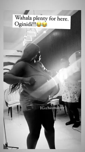 Busty Vivian OnlyFans Leaked Free Thumbnail Picture - #8PlUON2mT2
