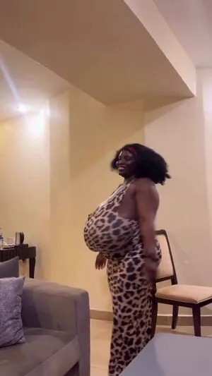 Busty Vivian OnlyFans Leaked Free Thumbnail Picture - #EUdQw1Bp6O