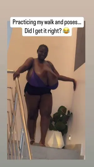 Busty Vivian OnlyFans Leaked Free Thumbnail Picture - #IDGoAQyrcZ