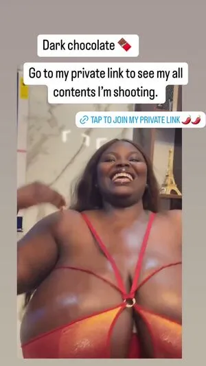 Busty Vivian OnlyFans Leaked Free Thumbnail Picture - #lCd34xlZ7D