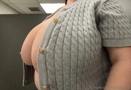 Busty34n OnlyFans Leaked Free Thumbnail Picture - #LhqBsaN7KG