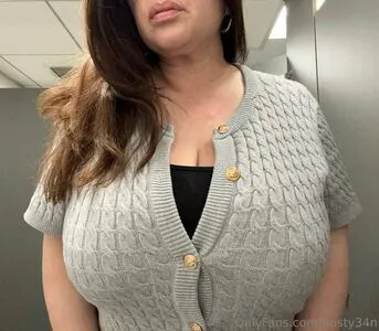 Busty34n OnlyFans Leaked Free Thumbnail Picture - #Mn74yPLlQg