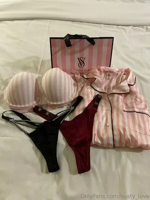 Busty_Love OnlyFans Leaked Free Thumbnail Picture - #RATCPEy3Wz