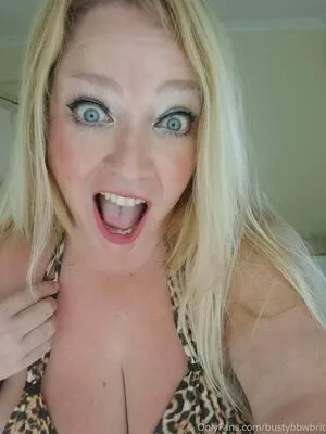 Bustybbwbrit OnlyFans Leaked Free Thumbnail Picture - #8Knay5ISnE