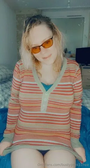 Bustygeek11free OnlyFans Leaked Free Thumbnail Picture - #BG4eYYJw1u