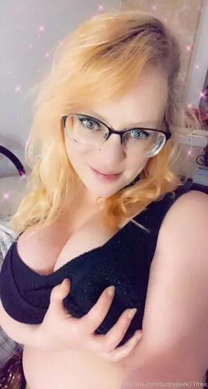 Bustygeek11free OnlyFans Leaked Free Thumbnail Picture - #JJb54Ar13p