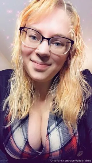 Bustygeek11free OnlyFans Leaked Free Thumbnail Picture - #S11FosEUsI