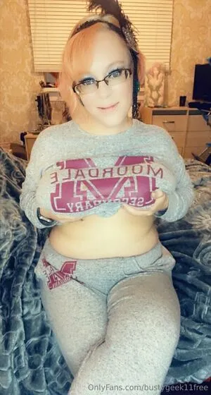 Bustygeek11free OnlyFans Leaked Free Thumbnail Picture - #THiY0Da4Io