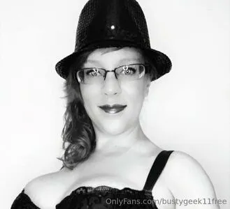 Bustygeek11free OnlyFans Leaked Free Thumbnail Picture - #nJosEe1gLT