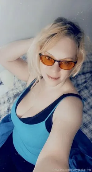 Bustygeek11free OnlyFans Leaked Free Thumbnail Picture - #oxoiyVgSD2