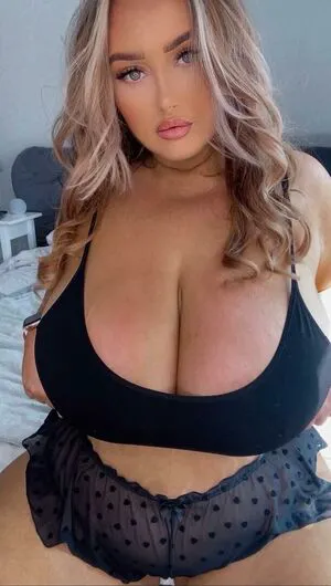 Bustyholly OnlyFans Leaked Free Thumbnail Picture - #KiWYEkVsAr