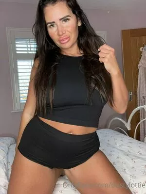 Bustylottie OnlyFans Leaked Free Thumbnail Picture - #NqSZVY9ZJO