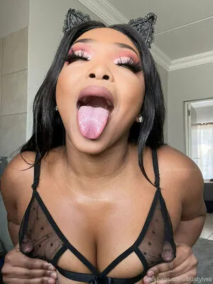Bustylwa OnlyFans Leaked Free Thumbnail Picture - #CxjAhHAxm7