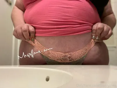 Bustymeg OnlyFans Leaked Free Thumbnail Picture - #buSloKd7dv