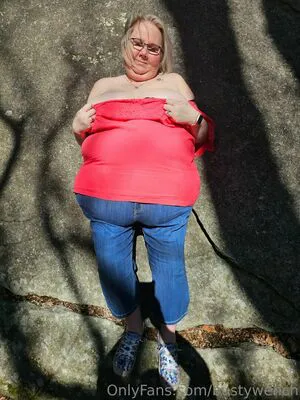 Bustywench OnlyFans Leaked Free Thumbnail Picture - #nx2NHsShKT