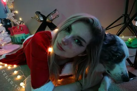 Busy B ASMR OnlyFans Leaked Free Thumbnail Picture - #2cHKIszz4r