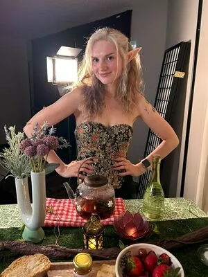 Busy B ASMR OnlyFans Leaked Free Thumbnail Picture - #6k8Gt7Bp07