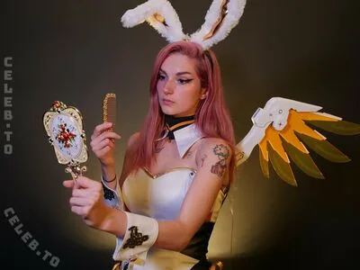 Busy B ASMR OnlyFans Leaked Free Thumbnail Picture - #CnpfDl4fox