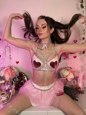 Busy B ASMR OnlyFans Leaked Free Thumbnail Picture - #ULAvixOmzy