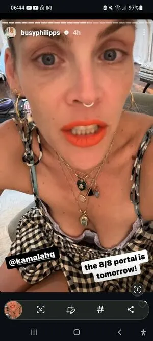 Busy Philipps OnlyFans Leaked Free Thumbnail Picture - #WFULtaBMFH