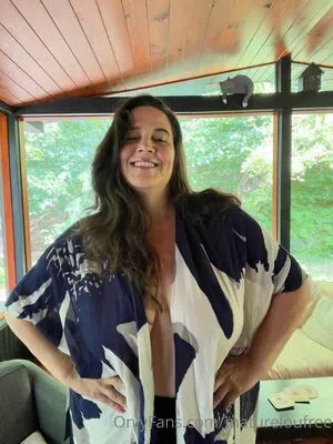 Buxommarie OnlyFans Leaked Free Thumbnail Picture - #9RelQ7mgO0