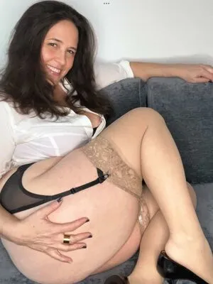 Buxommarie OnlyFans Leaked Free Thumbnail Picture - #C9AkbRysW4