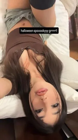 C Claire Ee OnlyFans Leaked Free Thumbnail Picture - #8mffydX3FQ