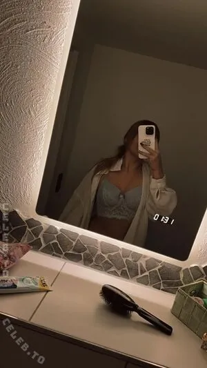 Caariinaa OnlyFans Leaked Free Thumbnail Picture - #gAKr3ziVut