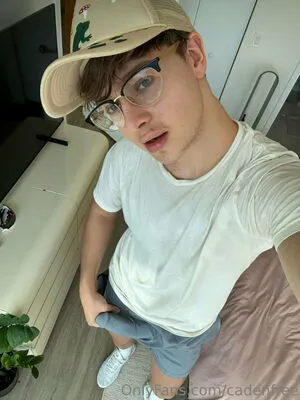 Cadenfree OnlyFans Leaked Free Thumbnail Picture - #26caT2shs2