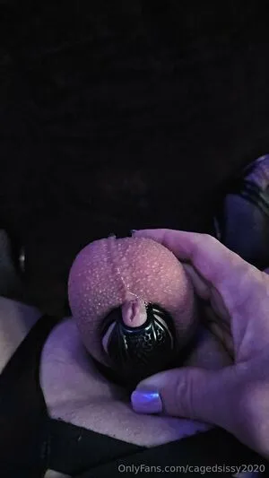 Cagedsissy2020 OnlyFans Leaked Free Thumbnail Picture - #b2Cknb3WoW