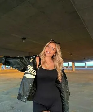 Caitlin Betterly OnlyFans Leaked Free Thumbnail Picture - #dgAcAqQdb3