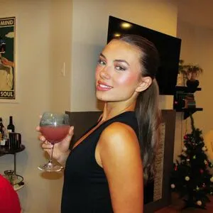 Caitlin Carmichael OnlyFans Leaked Free Thumbnail Picture - #cID83Fylzw