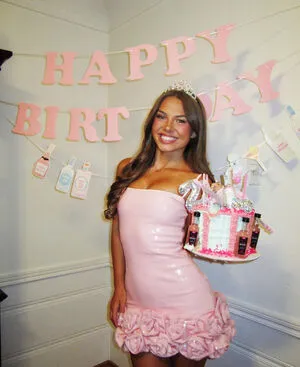 Caitlin Carmichael OnlyFans Leaked Free Thumbnail Picture - #eHZuWje4kQ