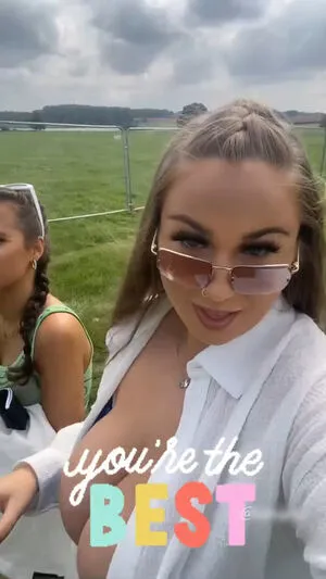Caitlin G OnlyFans Leaked Free Thumbnail Picture - #0lEygevNga