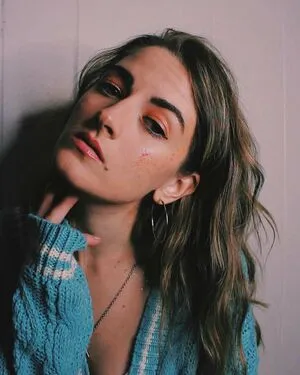 Caitlin Marie Reacts OnlyFans Leaked Free Thumbnail Picture - #PYLfWbuRE2