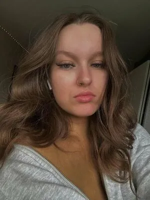 Caitlin Mayx OnlyFans Leaked Free Thumbnail Picture - #1Hxi2q3g0m