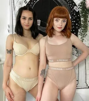 Caitlinandleahh OnlyFans Leaked Free Thumbnail Picture - #w180VkcSPc