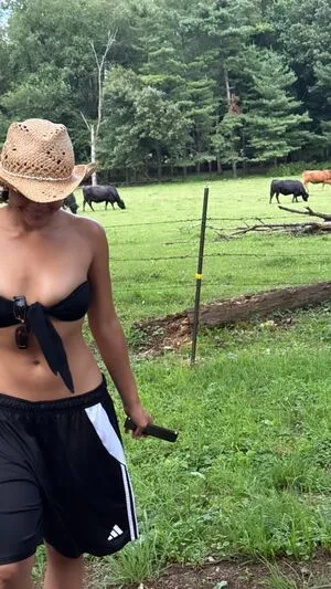 Caitlyn Mwenifumbo OnlyFans Leaked Free Thumbnail Picture - #2DfrdLSNdL