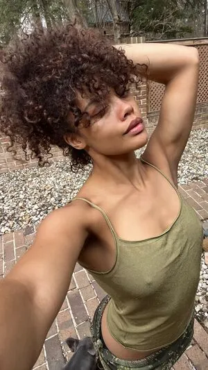 Caitlyn Mwenifumbo OnlyFans Leaked Free Thumbnail Picture - #fBlvsue54j