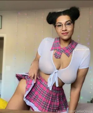 Callieolivia OnlyFans Leaked Free Thumbnail Picture - #7kHkKY4LZ2